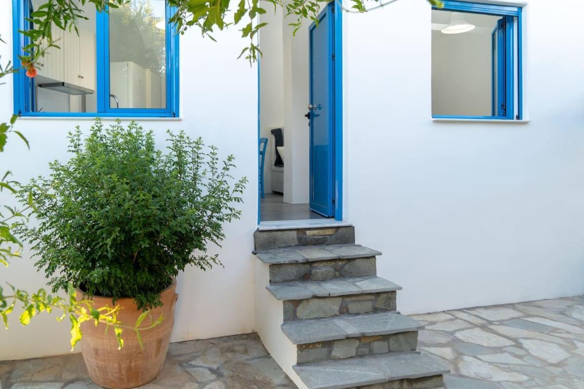 Blue Moon Apartments Makrýgialos Exteriér fotografie