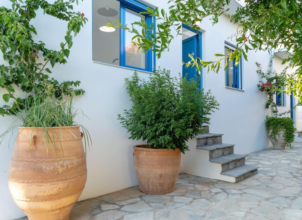 Blue Moon Apartments Makrýgialos Exteriér fotografie